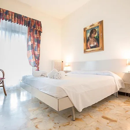 Paradiso Al Mare Shared Pool - Happy Apartment Diano Marina