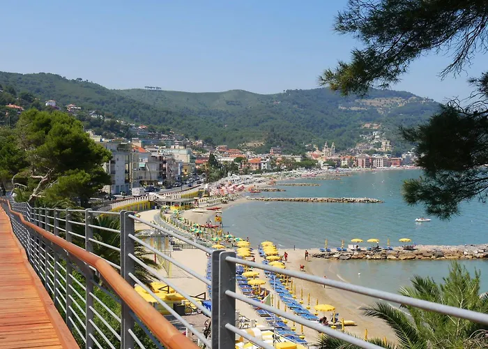 Apartamento Paradiso Al Mare Shared Pool - Happy Diano Marina