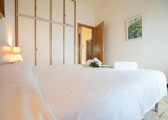 Paradiso Al Mare Shared Pool - Happy Apartamento